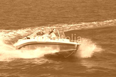  Girls ride on the boat to drift
