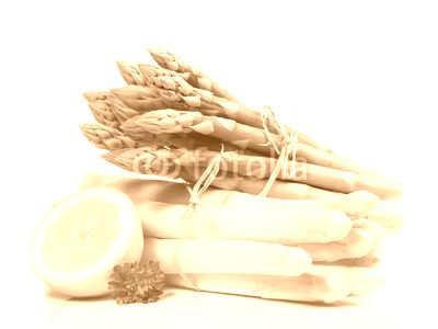 Spargel mit Zitrone
