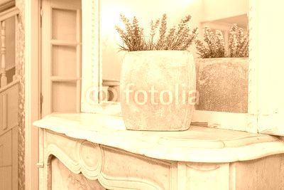 Vintage mansion - lavender vase