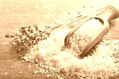 purple bath salt and dried flowers of lavender