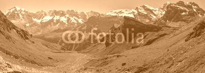 Mountain landscape - Switzerland Alps Panorama