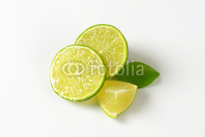 Fresh lime fruit slices