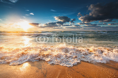 Beautiful sunrise over the sea
