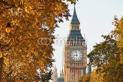 Big Ben in sunny autumn day