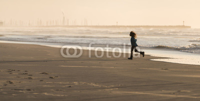 child girl runs