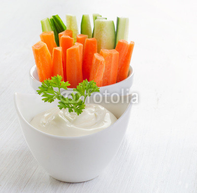 Fresh vegetables with dip